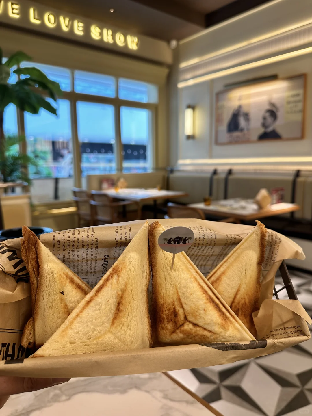 呼和浩特探店｜吹爆这家“飞碟多士”🍞