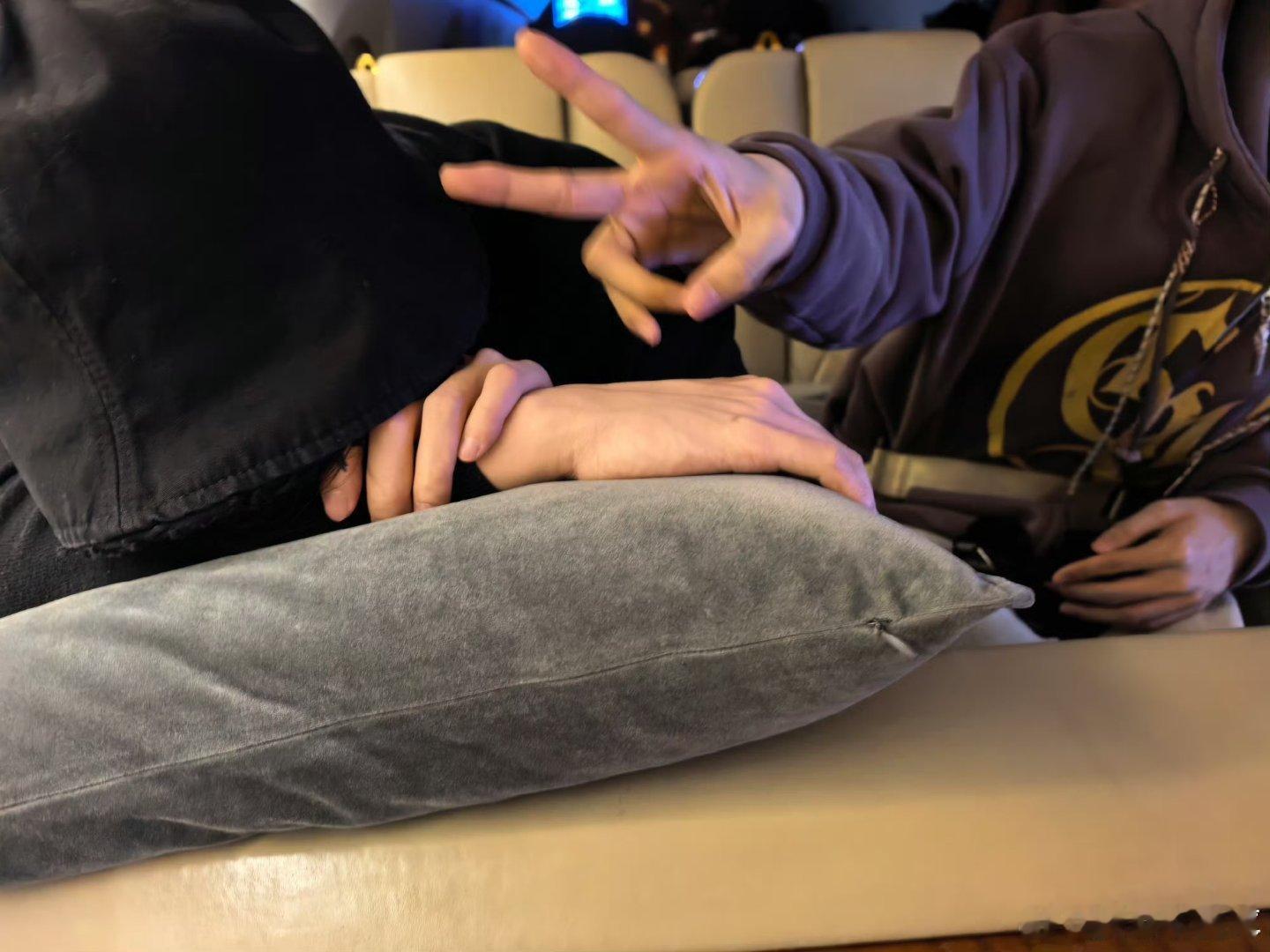 谢谢弄简妈咪报平安，看见了邱邱还有星星，这几天很辛苦，加油💪 