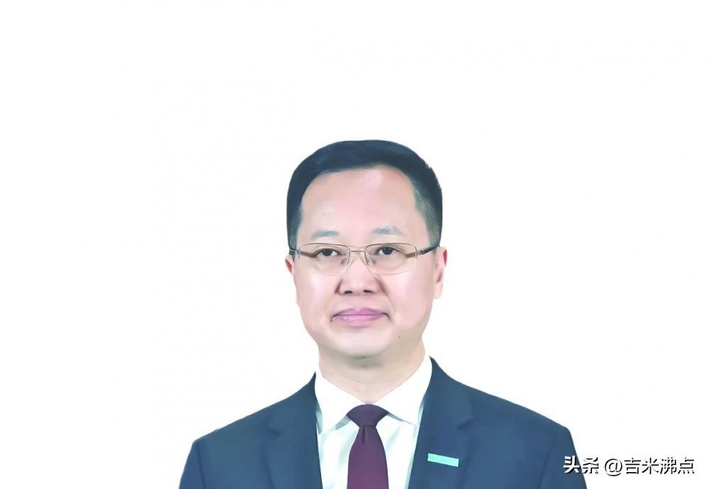 灯塔工厂遍地开花，人形机器人扎堆亮相，联合国突然点名中国公司。
最近老刷到“灯塔