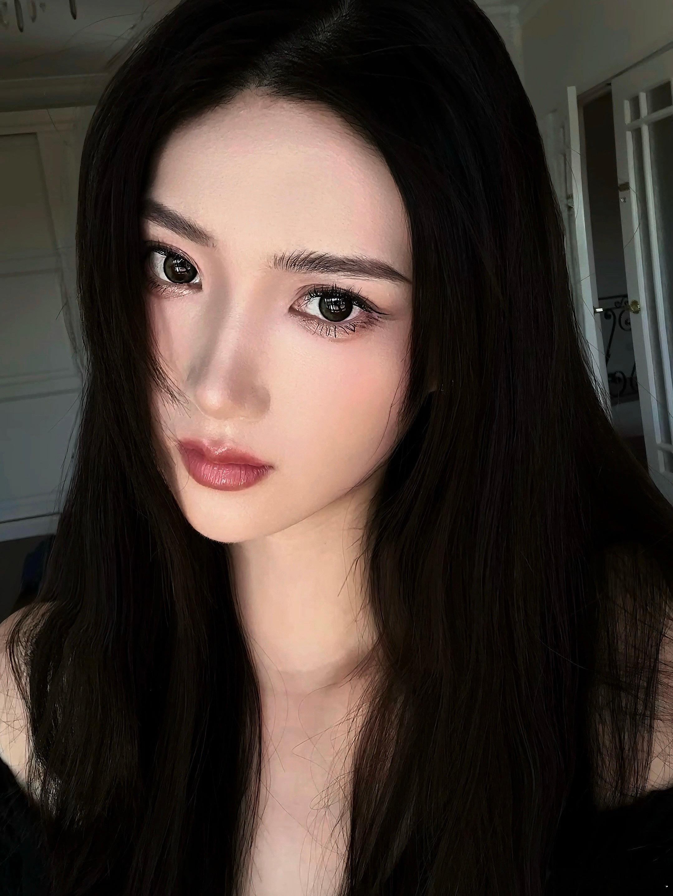 美人嗔怒 ​​​
