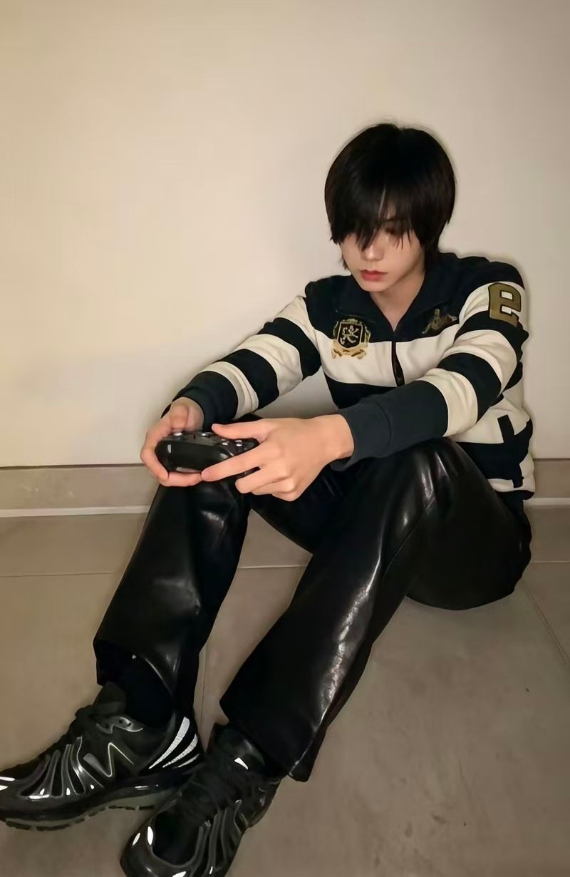 张子墨忧郁风张子墨忧郁系 完全男神！ 