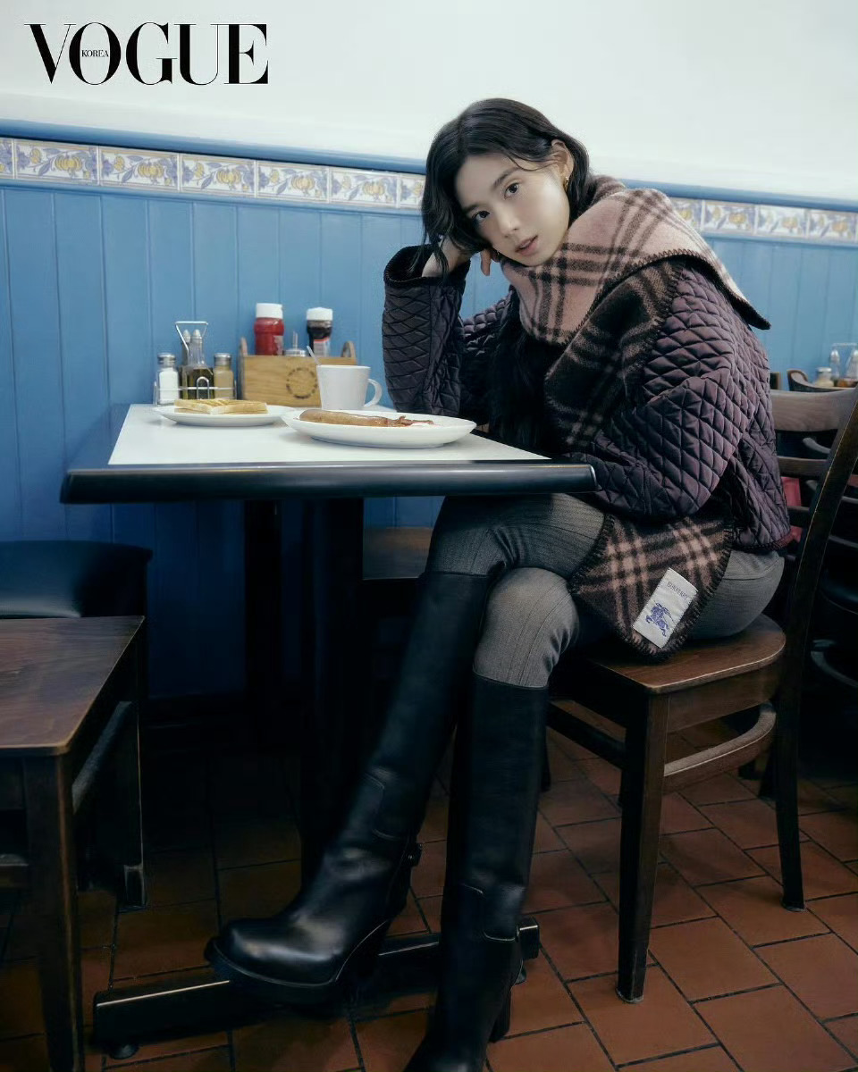 郑恩彩 VOGUE KOREA x Burberry 伦敦之旅 摄影: An S