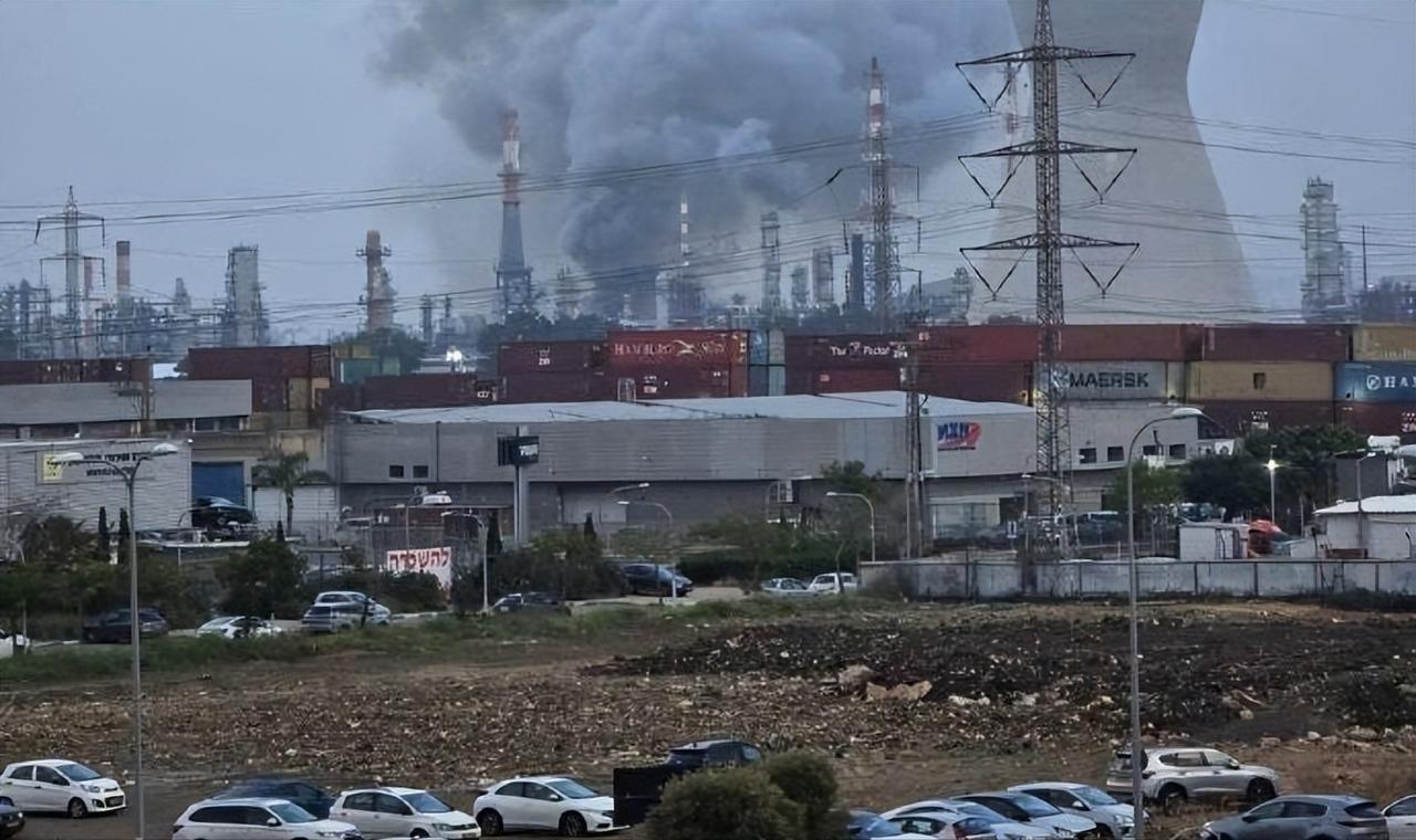 伊朗下死手，以色列终于认怂，下令不再打击这个地方

3月19日，伊朗发动新一轮导