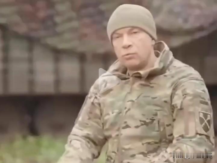 刚刚，看到一则最新报道：乌克兰军队总司令瑟尔斯基否认俄罗斯占领红军城。
虽然部分