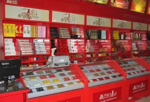 湖北，男子在家囤18000多条香烟，价值高达128万元，邻居眼红，就以存在安全隐