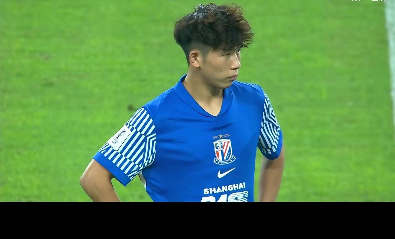 申花亚冠2：0韩国首尔，惊现三大发现：
1.刘诚宇开始进步了，面对韩国敢于身体对