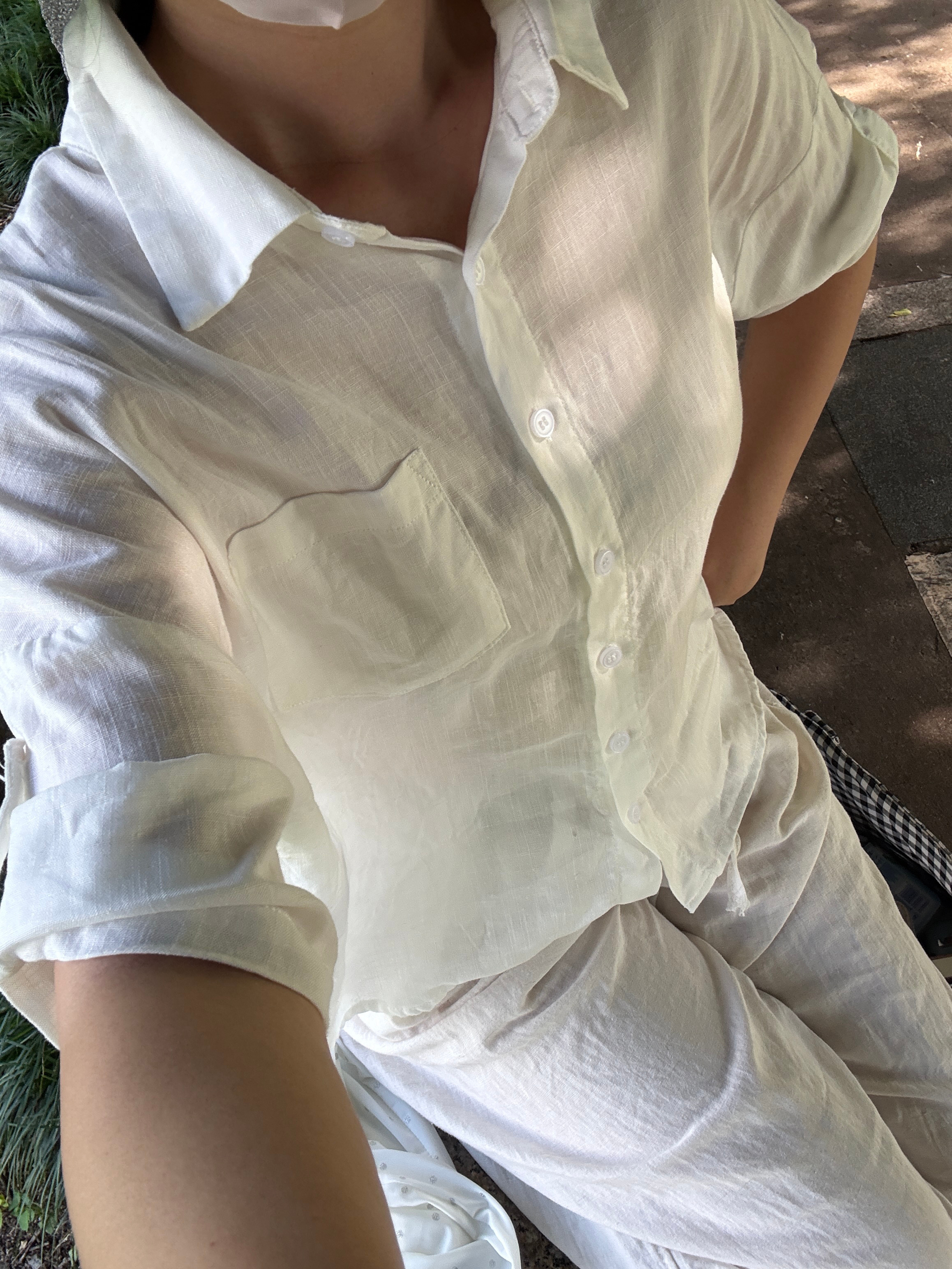 虽然这么穿很像要去打太极了 但是我夏天真的穿不了防晒衣，我一热起来就发狠了忘情了