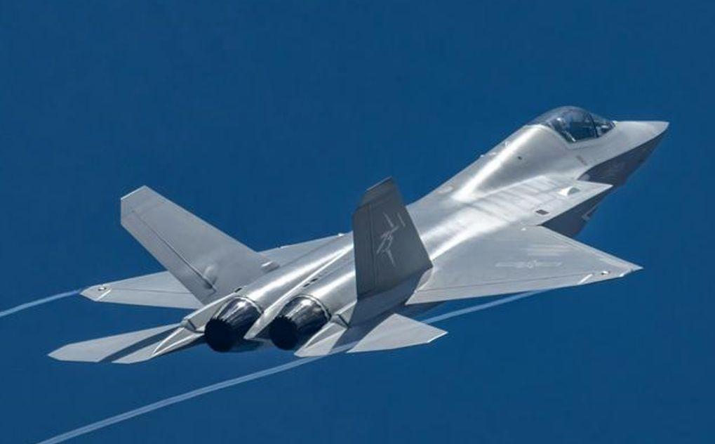 近距离观察歼-35A，对比F-35，为什么说中国战机的优势明显？
虽然我们常常对