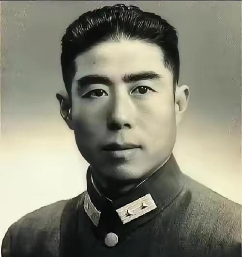 1944年，被旁人视作“大汉奸”的郭绍绪，在酒楼设宴款待日军高官。众人酒意正浓时
