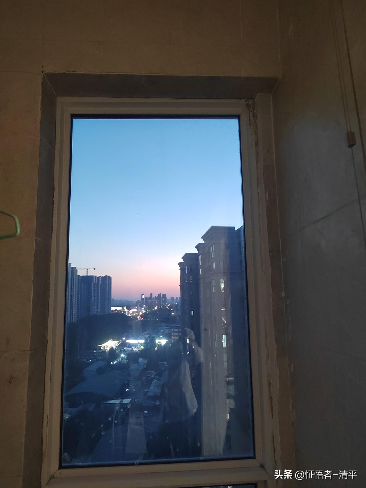 一直表达爱，鼓励，赞美，允许，自由，
能为孩子心灵注入光明的力量，可以挽救任何一