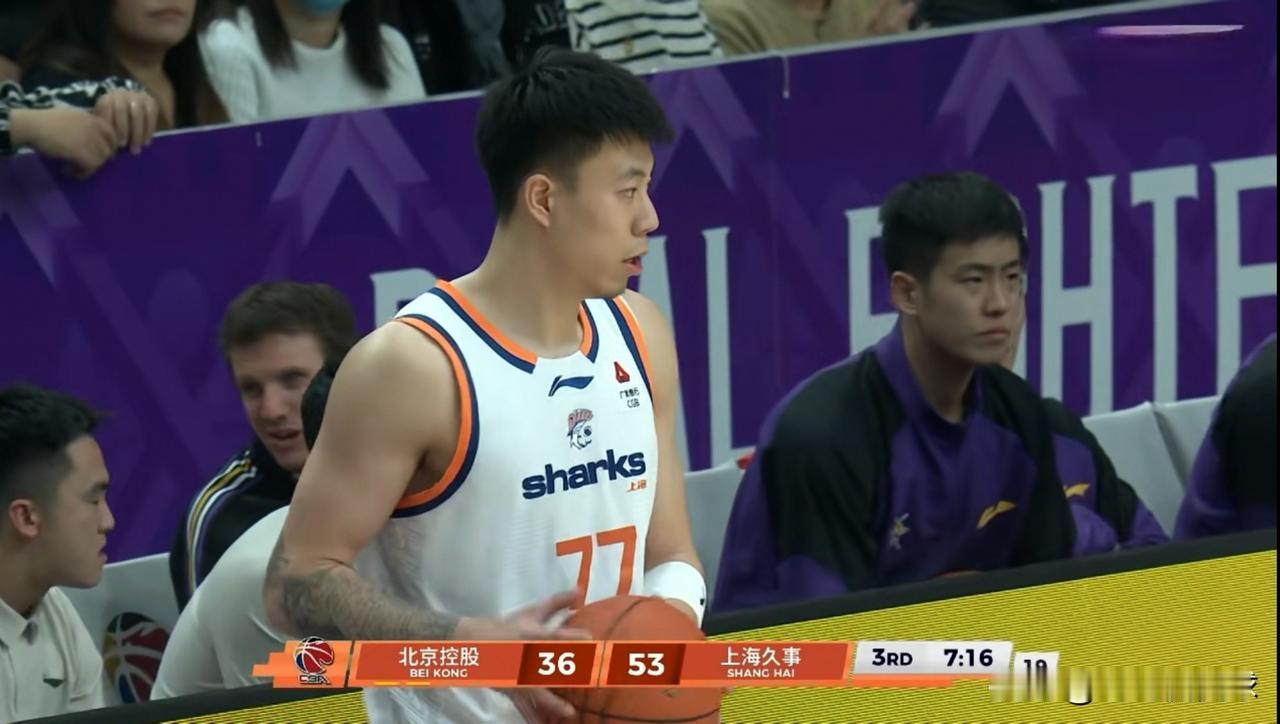 我一定要大赞上海久事大将张镇麟！在今天上海久事客场以90：70大胜北京控股的比赛
