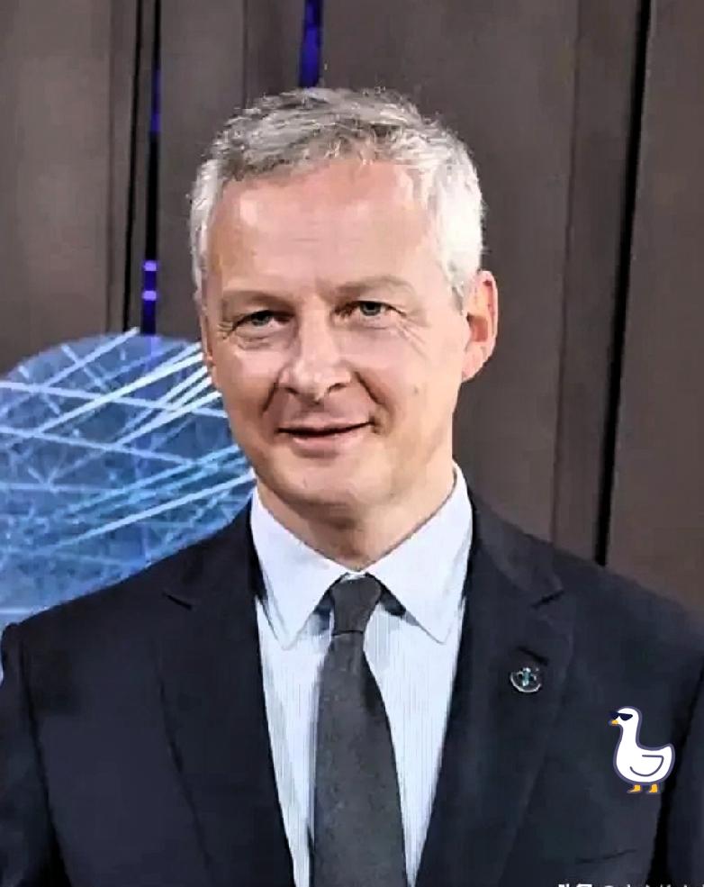 欧盟摊牌！1400亿俄冻资援乌，这步棋埋了三颗定时炸弹
 
快讯！11月12日，