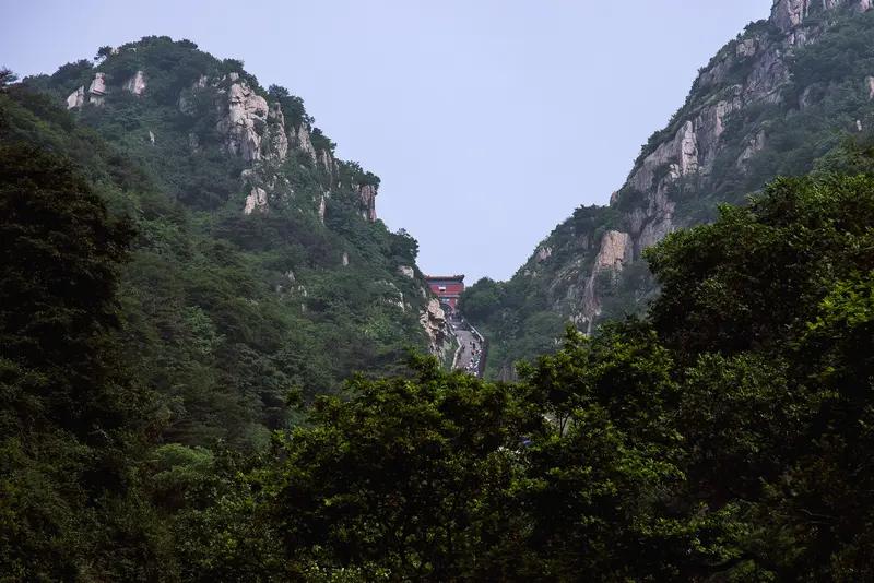 【陕西延安58岁男子神秘失踪300天，深夜徒步8公里直奔太清山，背后隐藏什么秘密