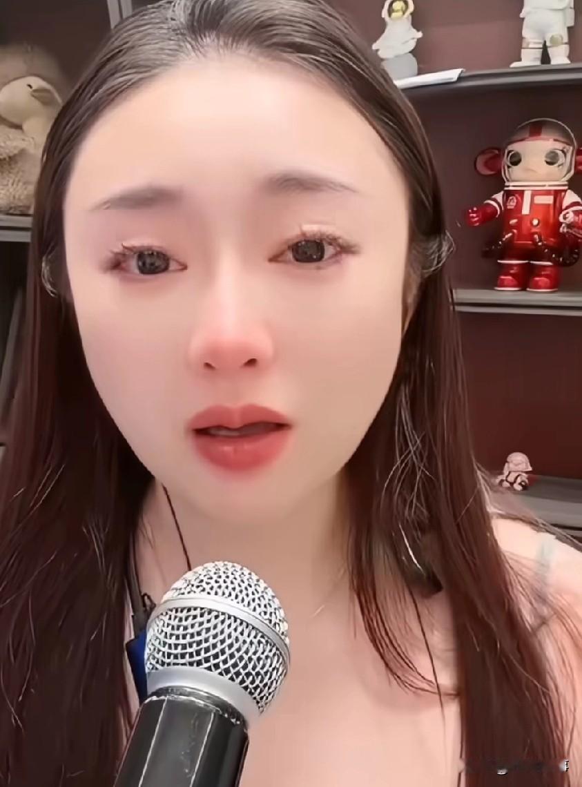 大地媳妇哭着央求丈门粉丝维护大地，大地并没有反水，后天大地就出现在方丈直播间了！