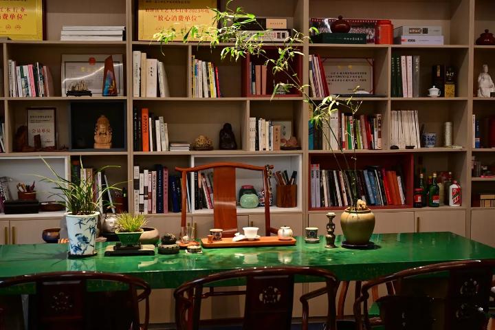 书香满溢，静享茶韵。