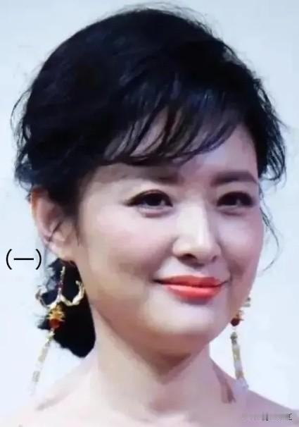 主持界的周涛
戏剧界的新凤霞
电影界的杨丽坤
民间的小村姑
四位美人谁最出挑，你