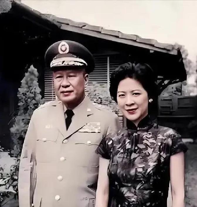 1930年，白崇禧外出时，找了一个情妇，妻子知道后逼他分手。谁知，情妇竟然生了一