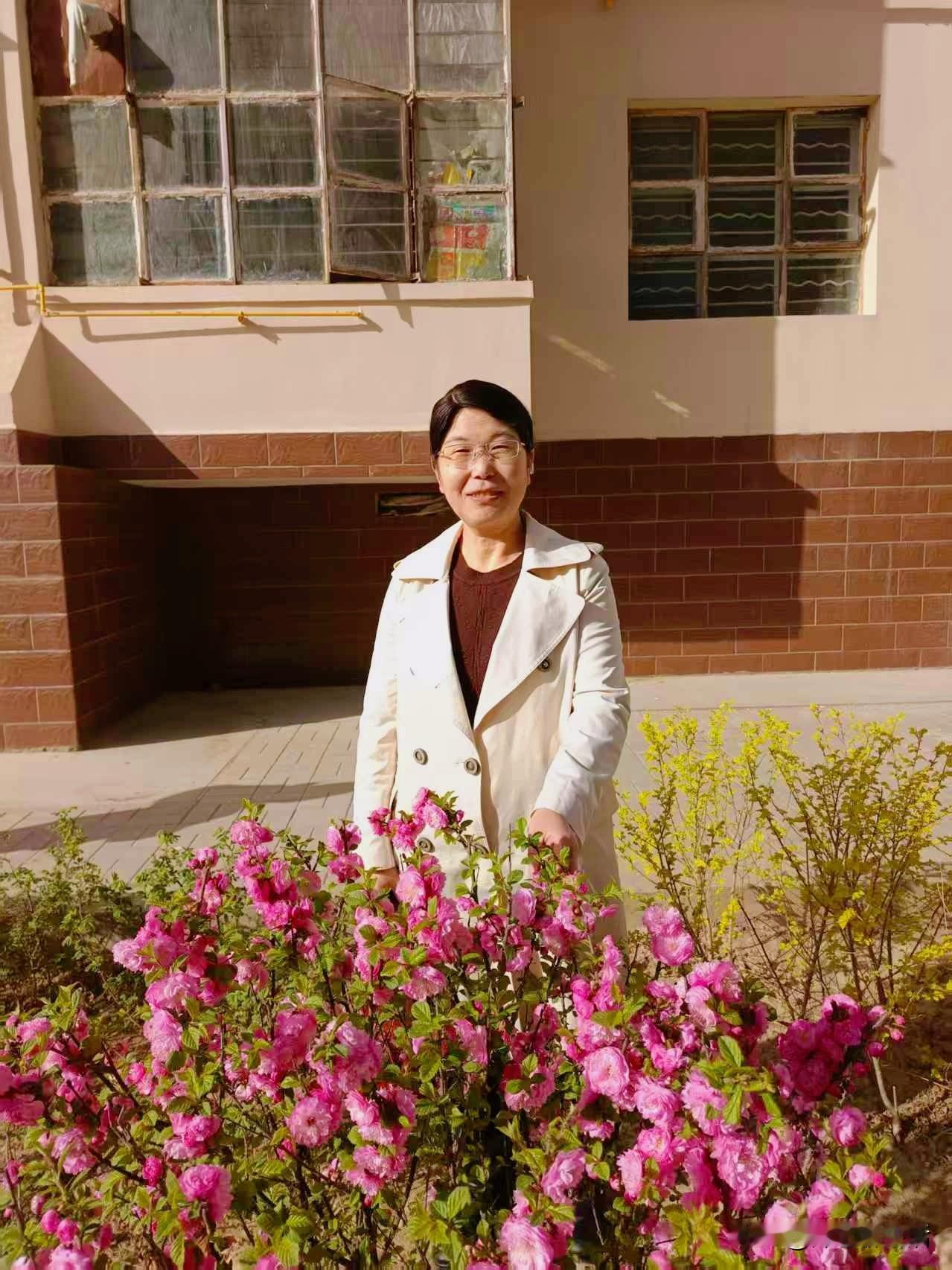 记录我的生活，看看我目前所住的小区，距离武威南站很近的一个地方，武威南站现在是武