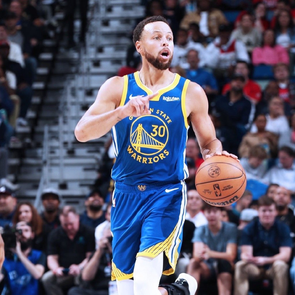 #勇士26分大胜鹈鹕##库里42分##勇士vs鹈鹕# 库里今天出场30分钟42分