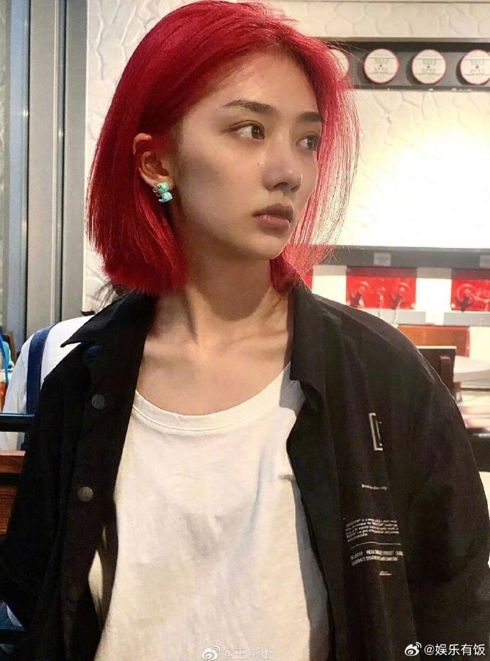 王影璐早期反差感王影璐早期像没喝中药 天呐，这竟然是王影璐！真没想到姐姐早期这么