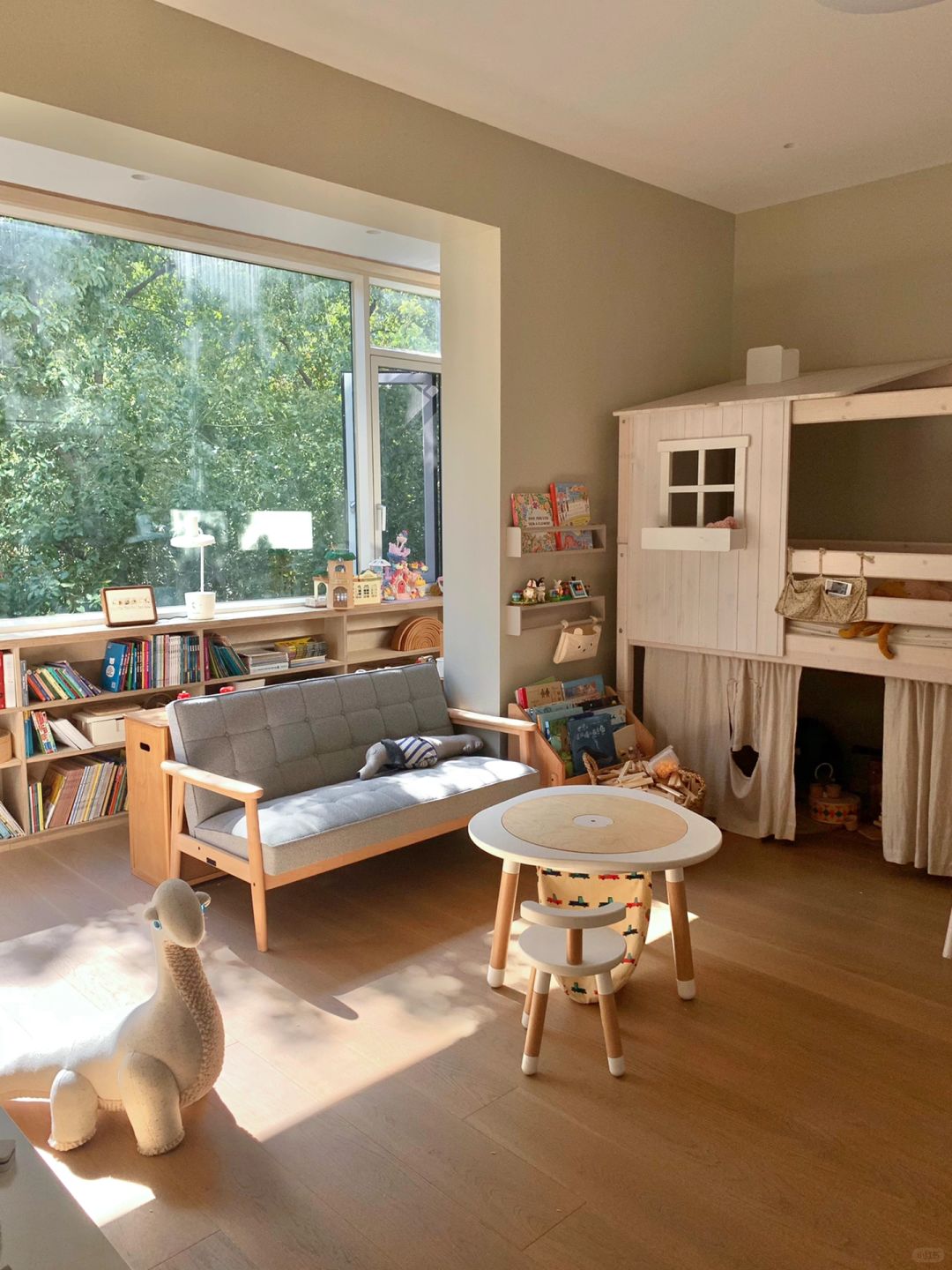 想跳进这抹☀️阳光里