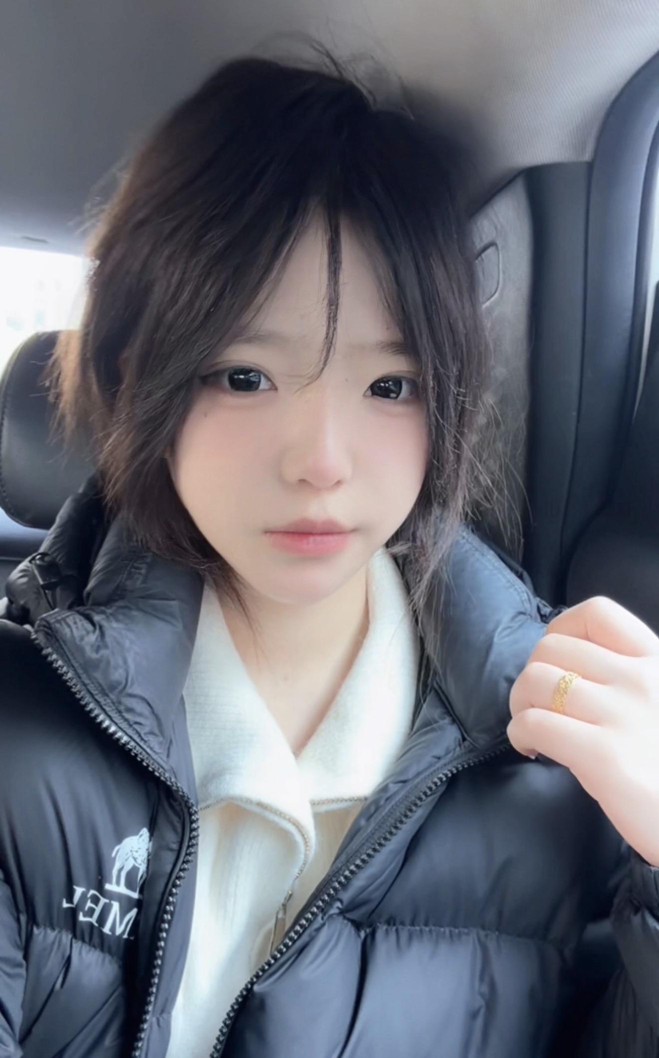 想了一夜思绪拉回咱俩刚加的那天那时候我没有想过我我会喜欢你 或许是命运...