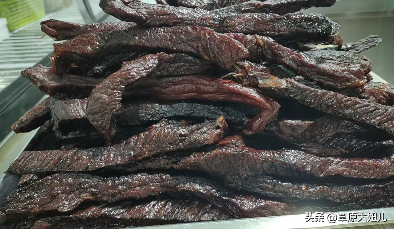 8岁的嫡长子隐隐已经有了家主的风范了
哎妈呀
我家11岁的嫡长子还因为一个棒棒糖