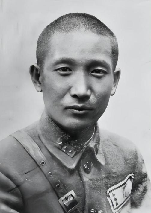 1938年，西南联大三百多名师生徒步西迁。为防土匪劫掠，张治中致信湘西群匪。谁知
