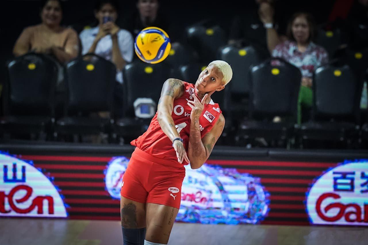 2025年女排世锦赛 第13场，E组，呵叻，🇹🇷土耳其3-0西班牙🇪🇸（