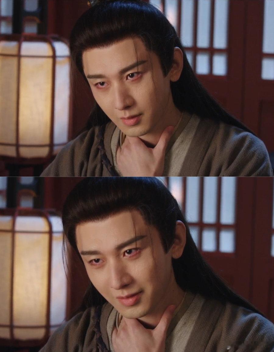 谁家男主自己掐脖邪笑啊 窒息边缘的邪笑，是谢淮安独有的清醒，他用痛楚铭记仇恨，用