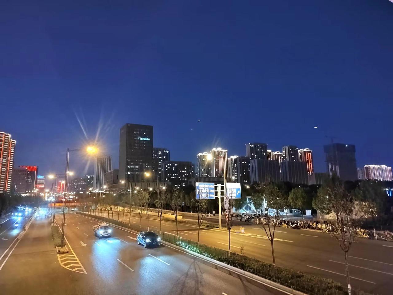 走着走着已经接近五一，一年过得如此之快呀！朋友圈开始晒旅行计划，而你的假期，不过