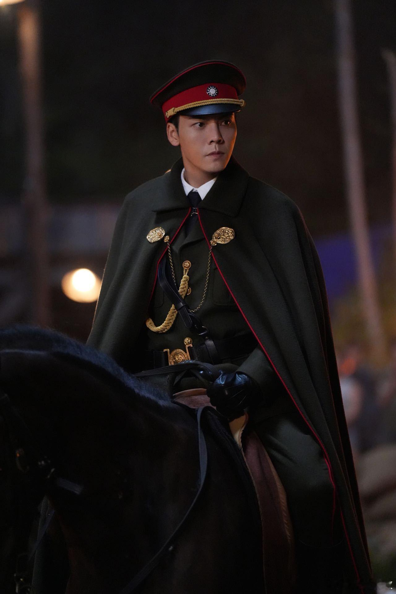 陈伟霆张启山武力值 《九门》里面最佩服的就是陈伟霆张启山武力值，作为张家人，真的