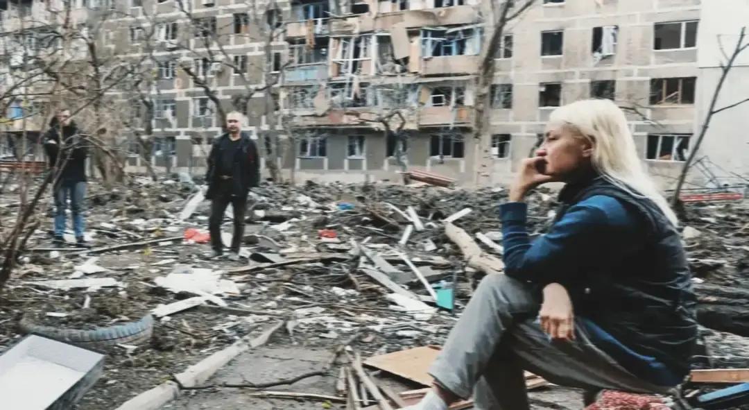 乌克兰终归成为了大国博弈下的牺牲品！“28条和平计划”看了吧，承认克里米亚、顿巴