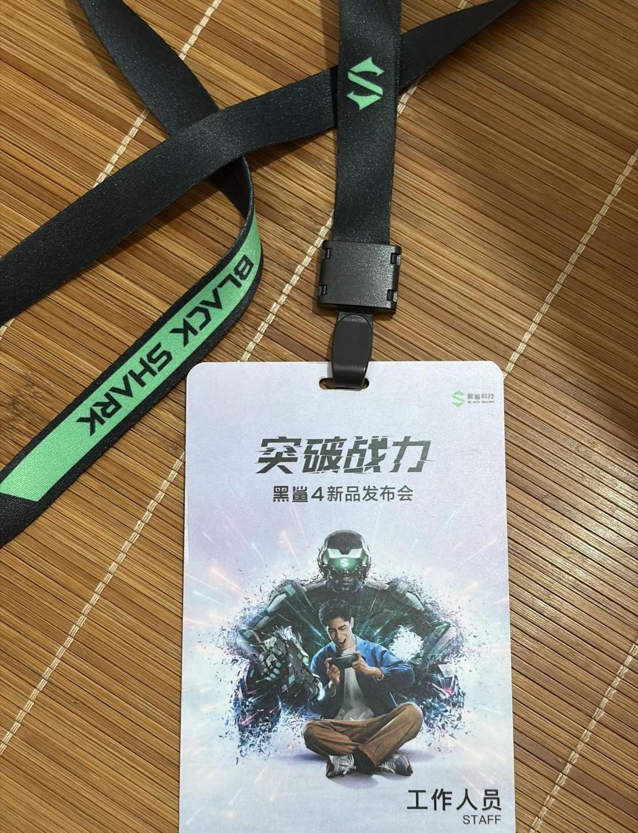 曾经机圈风靡“游戏手机”狂潮，各大手机厂商分别派出“红魔 ROG 联想拯救者 黑