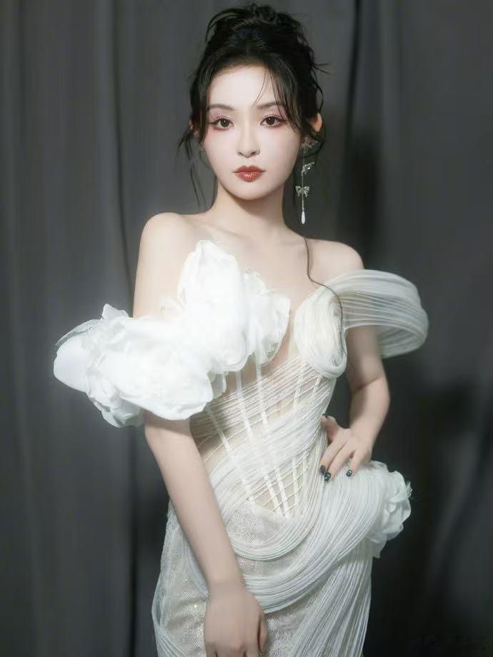 芒果演唱会一口气官宣了13组艺人谁的快乐被芒果拿捏住了！无限 X 武汉站官宣，一