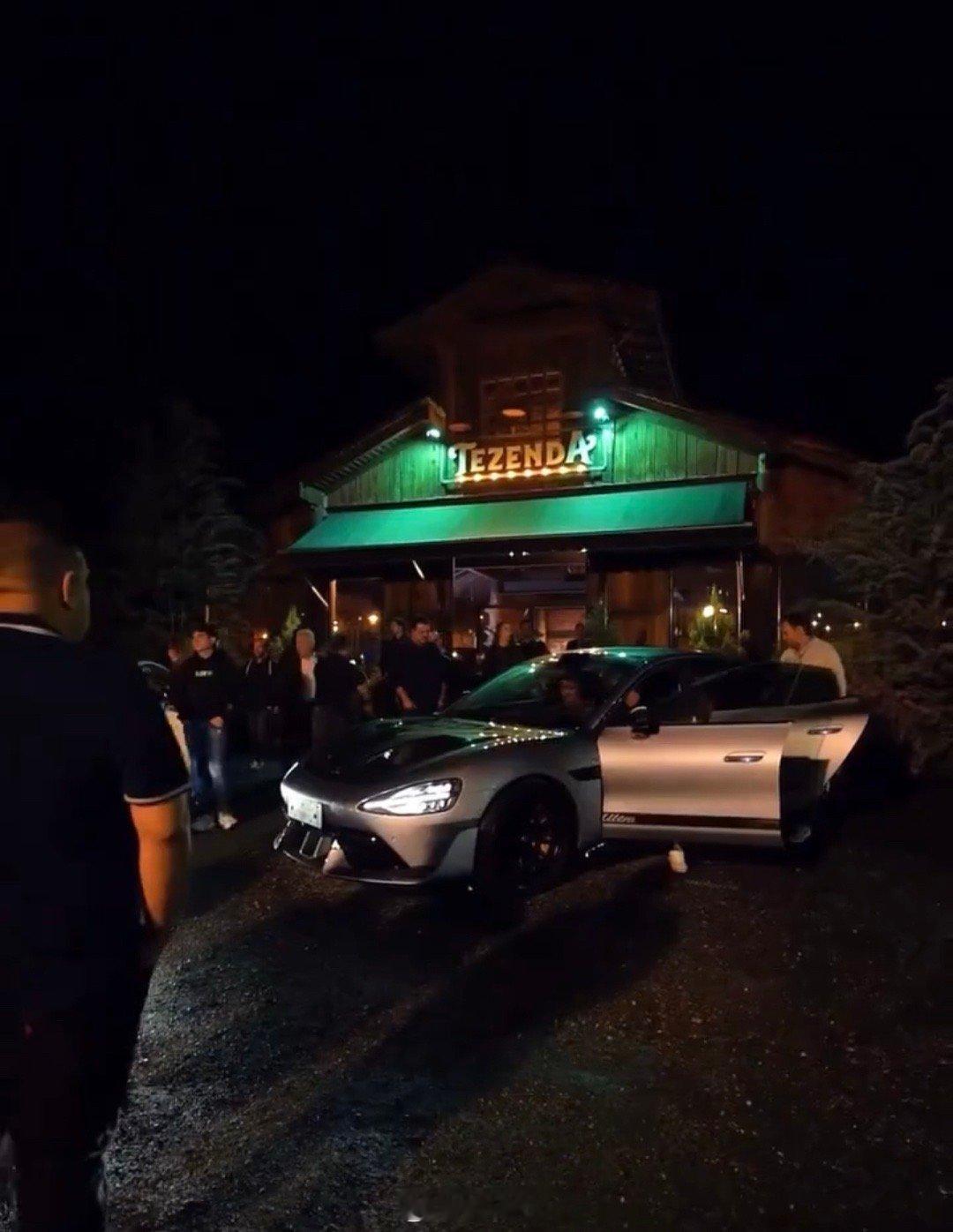 难以想象，国外的小米车主都整上车友会了。 ​​​