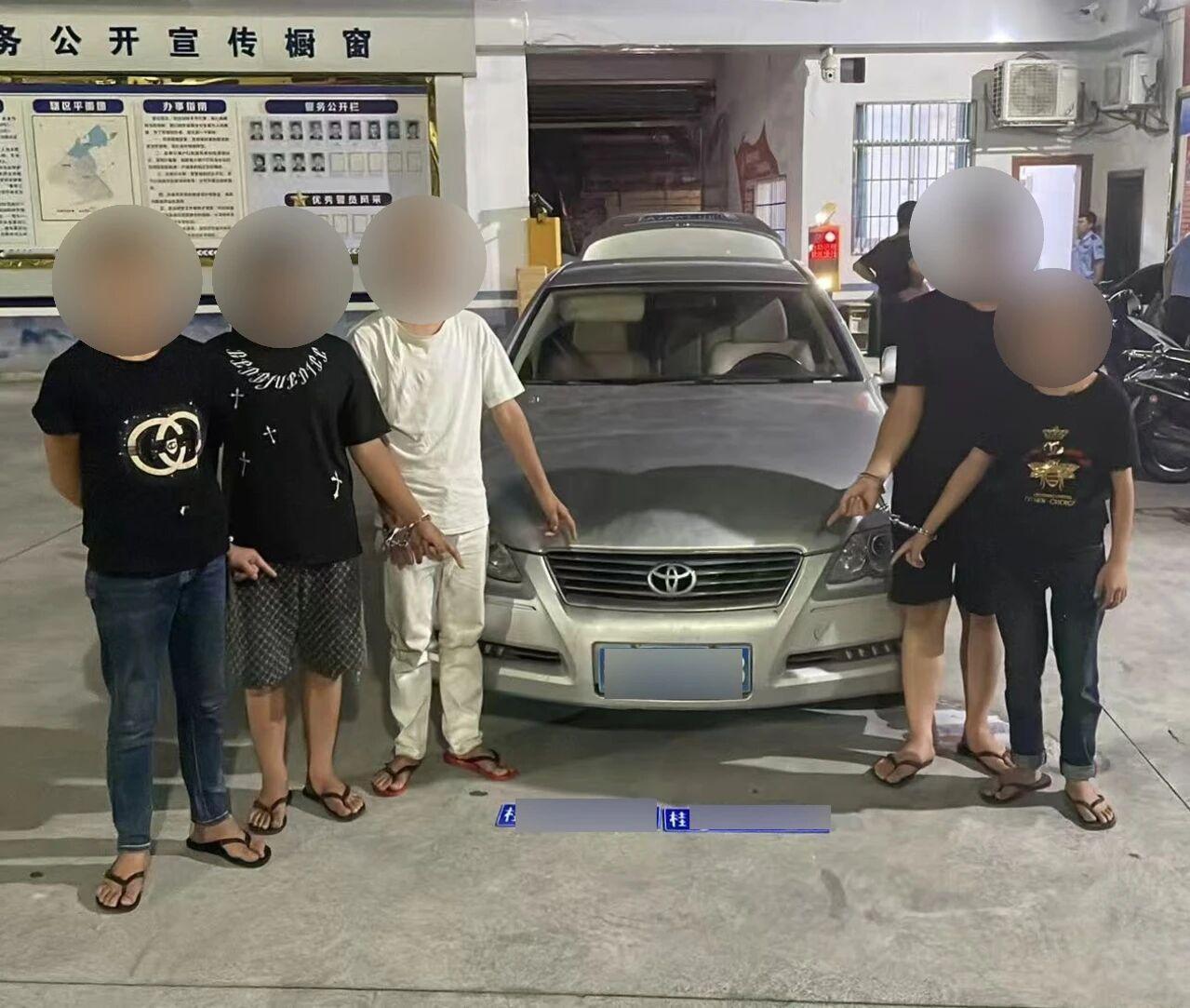 近日，玉林玉州公安民警破获一起盗窃车内财物案，抓获涉案人员5人查获涉案轿车1辆、