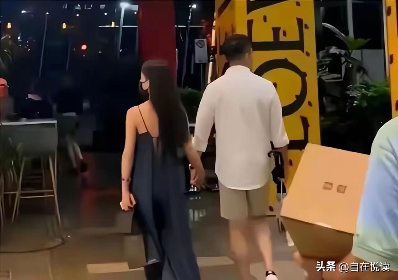 不究不觉得，一个细节很可怕
说明马筱梅已经在复制S的老路

马筱梅身上已经出现了