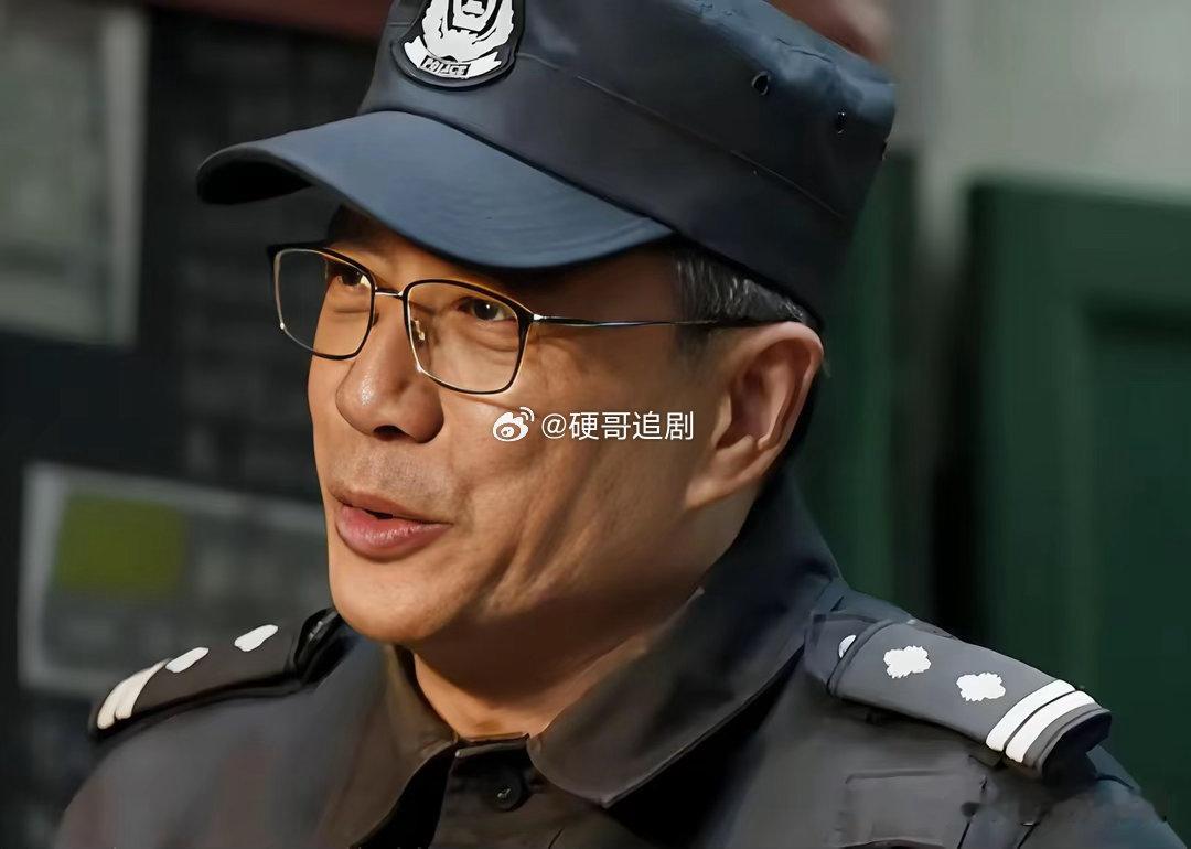 《藏锋》：没当特警支队政委之前，谭彦几个同学确实是他混得最差！谭彦本来是市局宣传