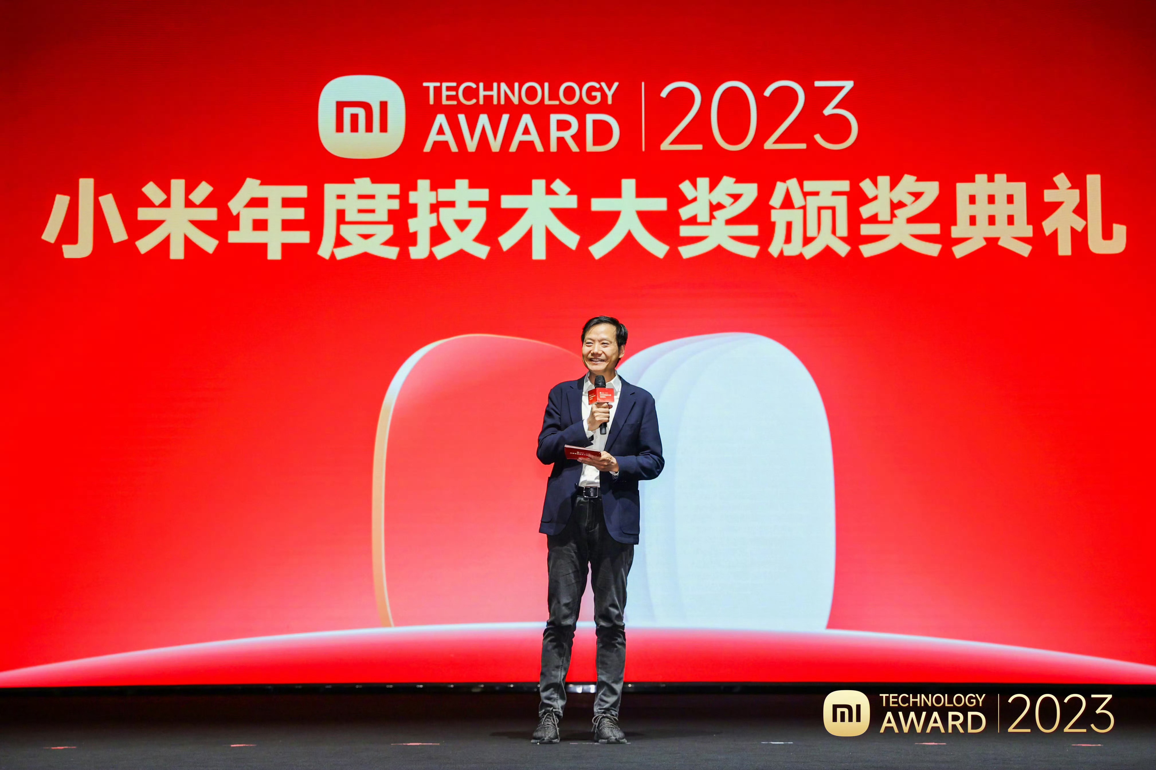 过去两天很热闹呀，小米法务确实干了不少事，有几个大v现在好像很难受，再给大家说个