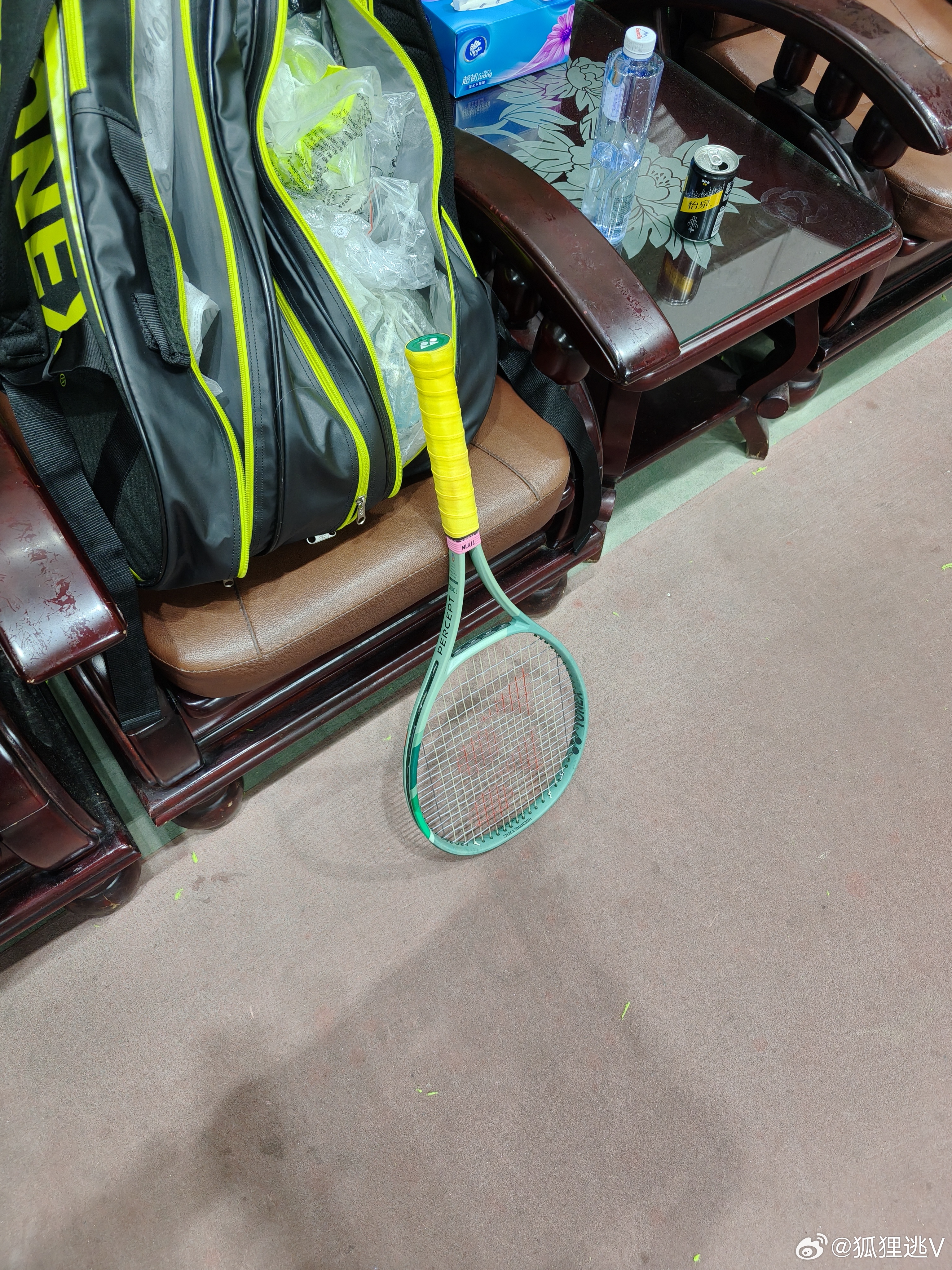 跟“北航弗里茨”张总、“首师大穆塞蒂”皮皮、“北化工瓦舍罗”小丁以及小丁青少年时