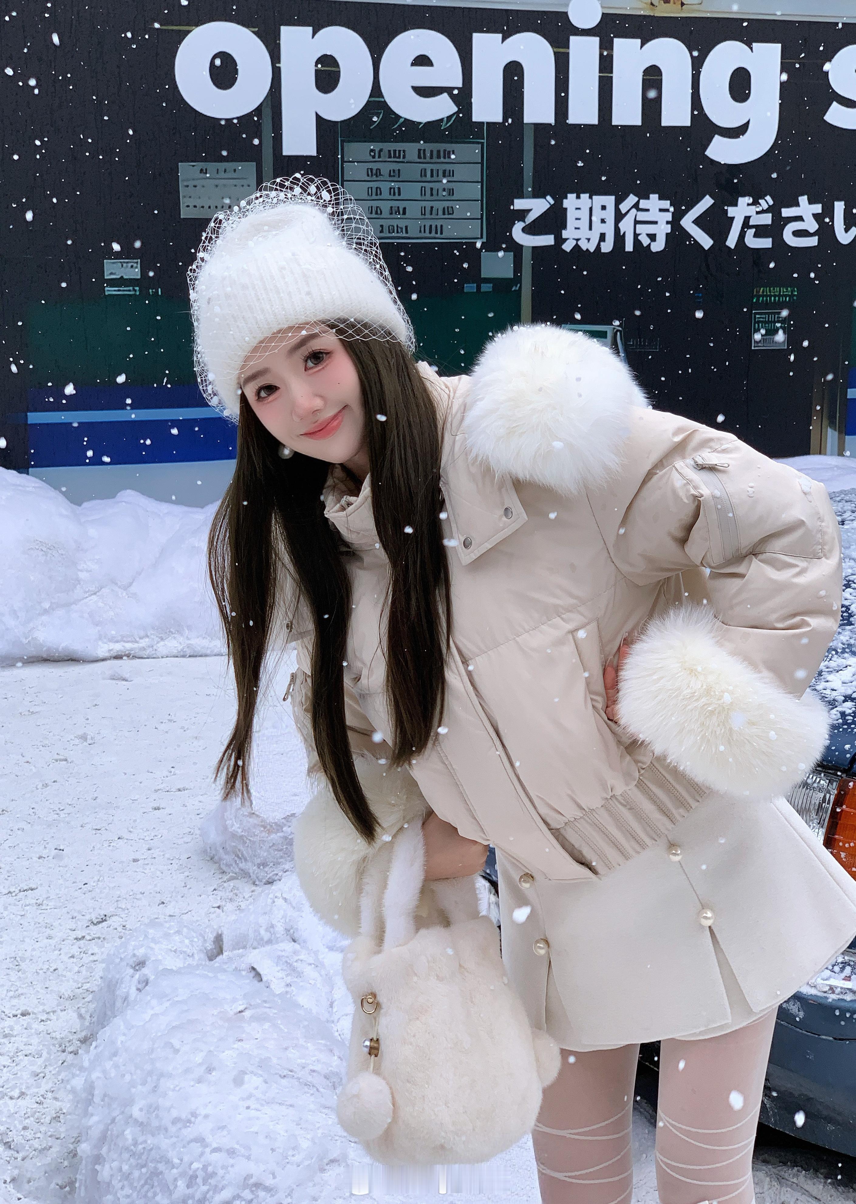 11.11 20:00  🆕 [羞嗒嗒]冬天也要可可爱爱露思同款小熊耳朵羽绒服