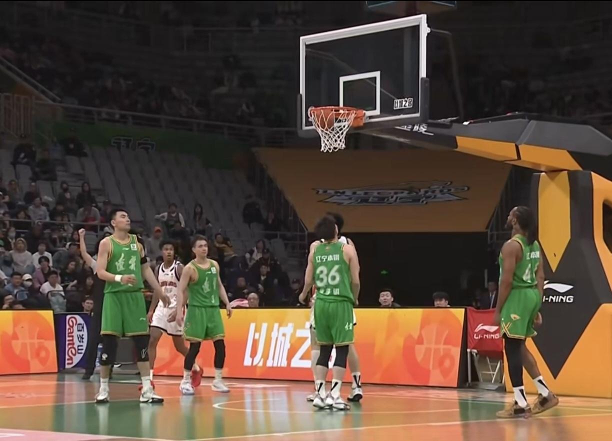 辽宁男篮大外援过几天就要落地了，身高206，没超过30岁，而被裁掉的不是布罗金顿