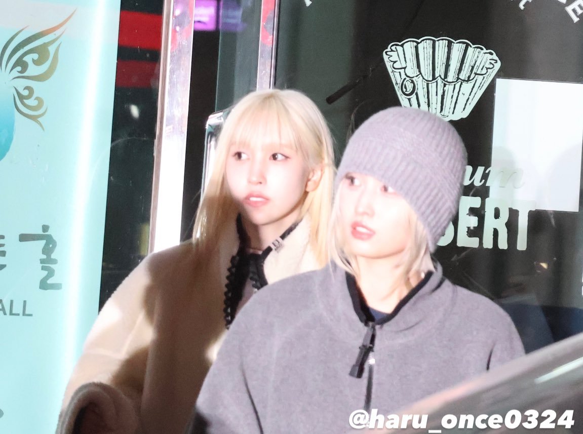 俩黄毛可以一起拿烟头烫我©haru_once0324 