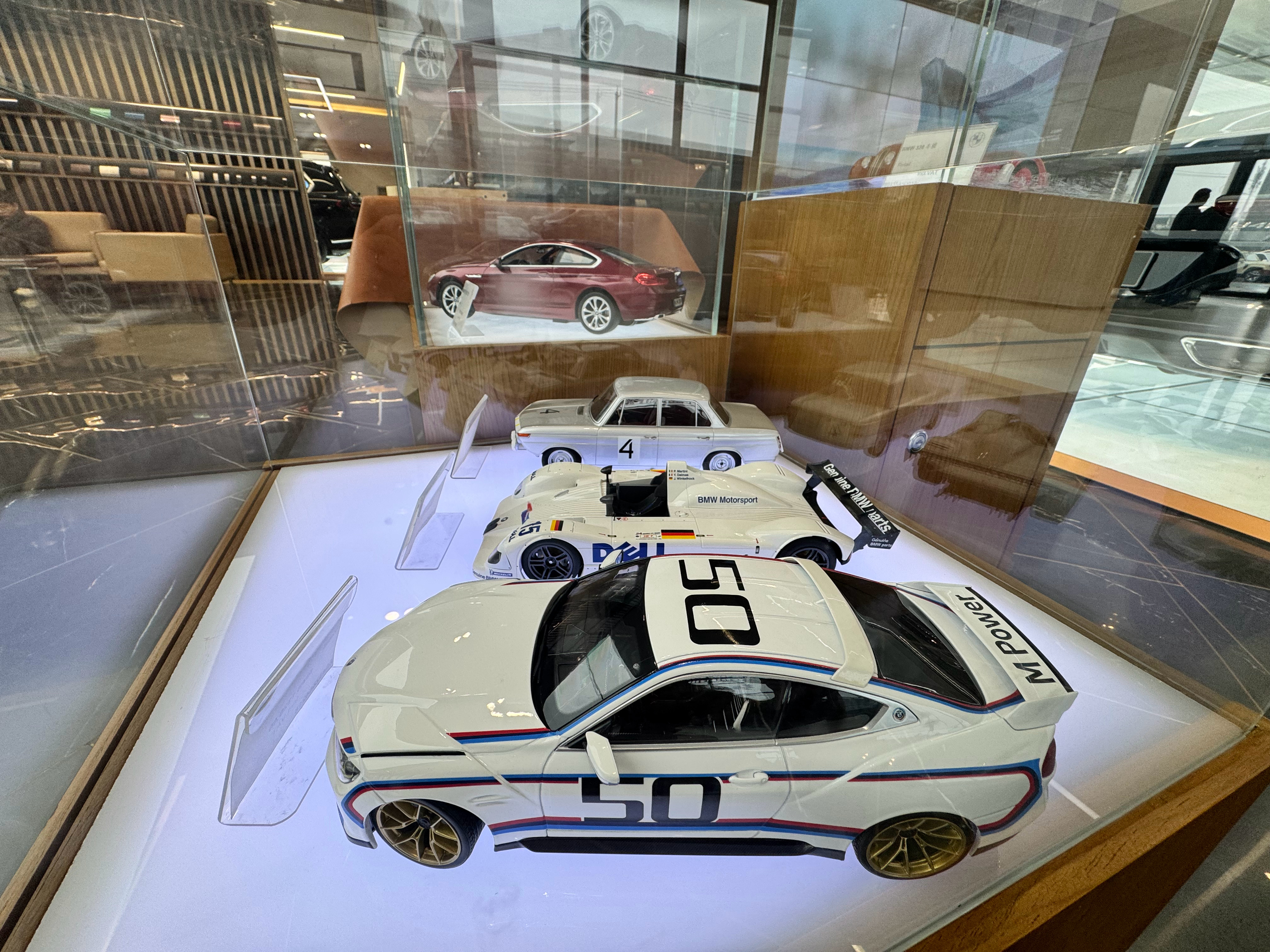 宝马的车模真的不错！我想要那台V12 LMR！看有没有机会再次参加宝马活动的时候