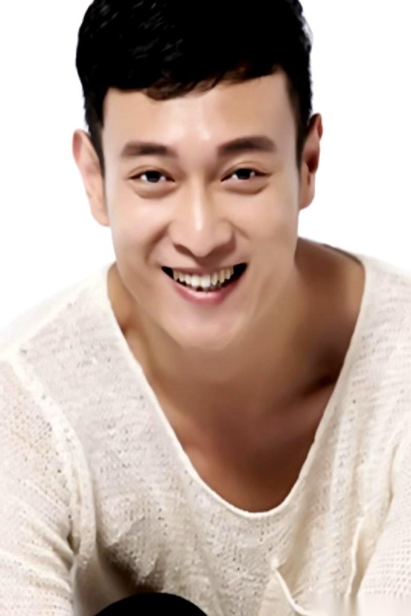 最近有部剧，叫《我深深地爱着你》，里面有个男人，叫许林波，真是把“人往高处走”演