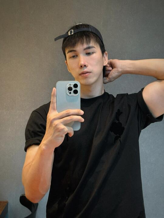 190cm/90kg 北上广杭回邕做新媒体招模特