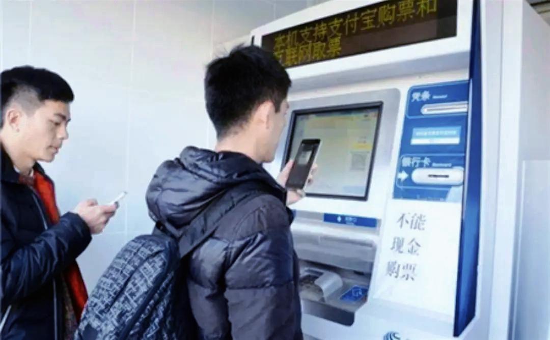 12306新规落地，
7大购票平台抢票功能全下架！这波监管重拳，真的干到了老百姓