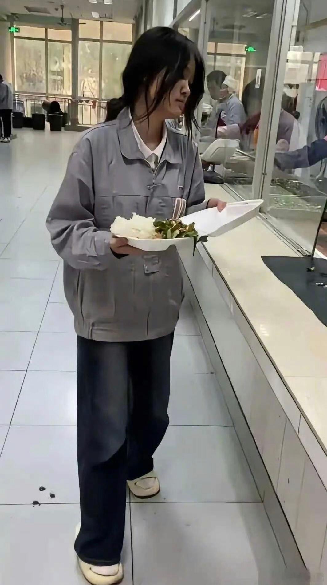 人靠衣装，换个环境精气神都不一样了。 