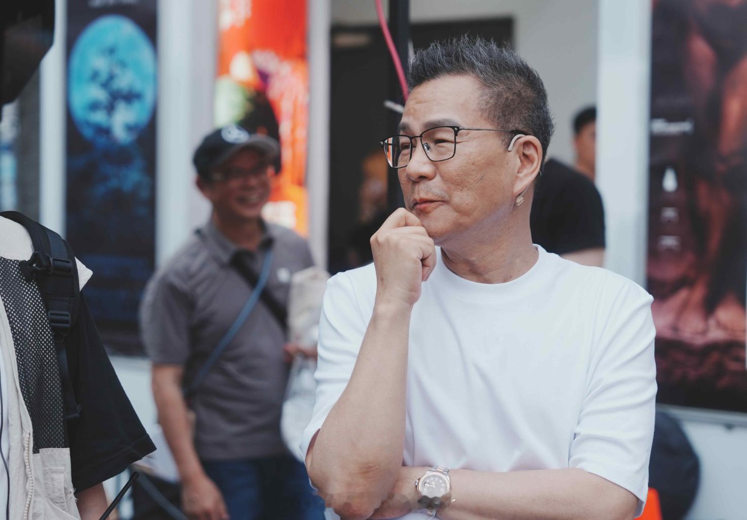 沈玉琳回应禁烟区抽烟沈玉琳禁烟区抽烟 据台媒，沈玉琳被拍到在录制节目时禁烟区抽烟